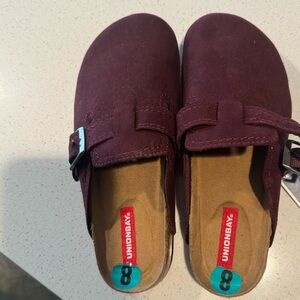 UNIONBAY Kids Burgundy Slippers
